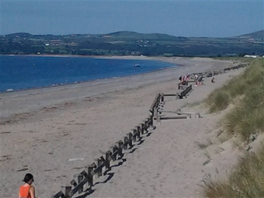 West End Beach at Pwllheli just 2 miles away from Llwyn Beuno - llynholidays.wales